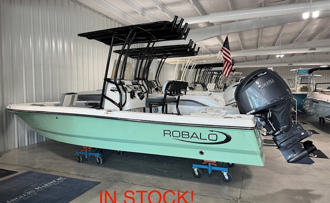 2027 Robalo 206 Cayman Island Green 